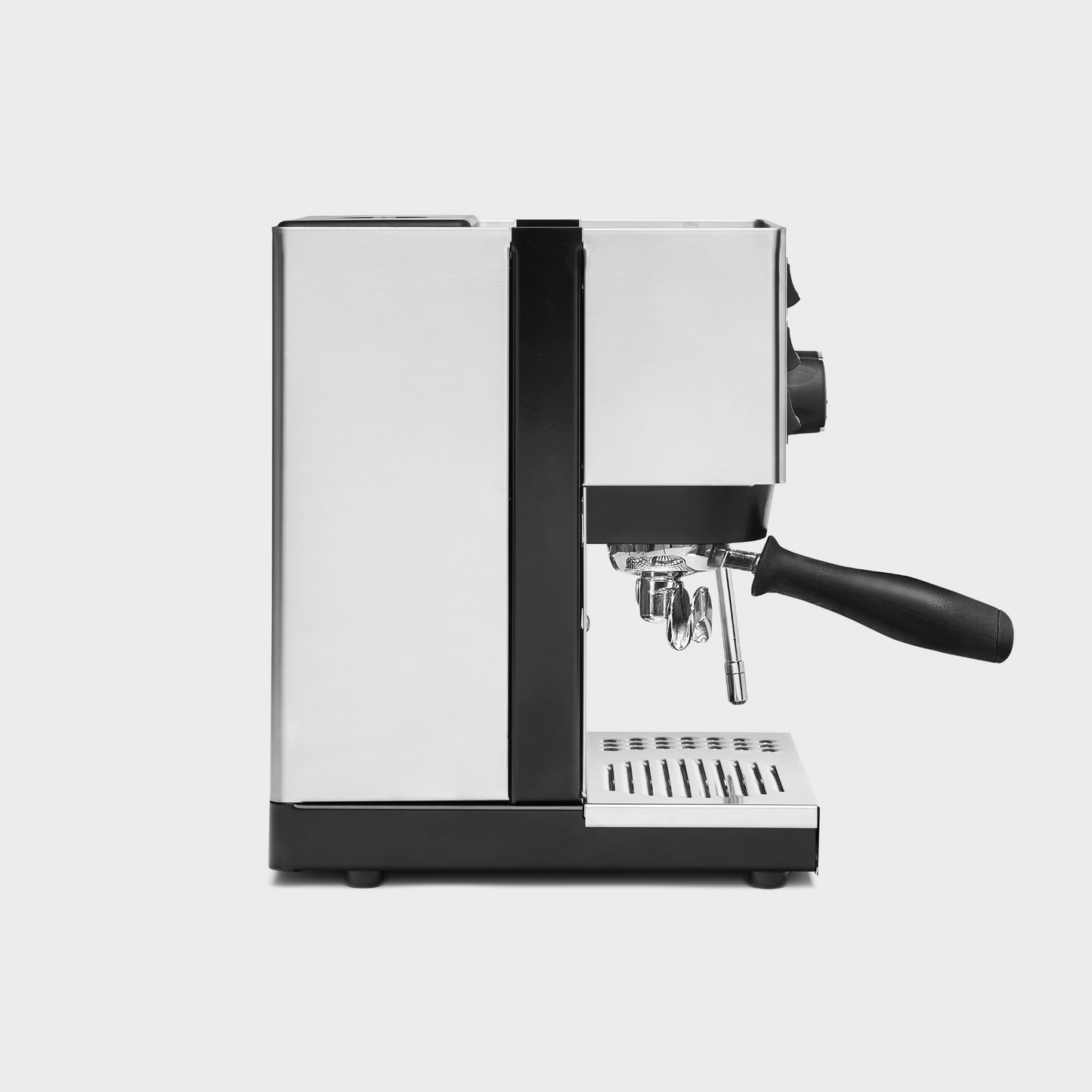 Rancilio Silvia V6, espresso machine for home use, 58mm portafilter, 15 bar pump, 300ml Brass Boiler