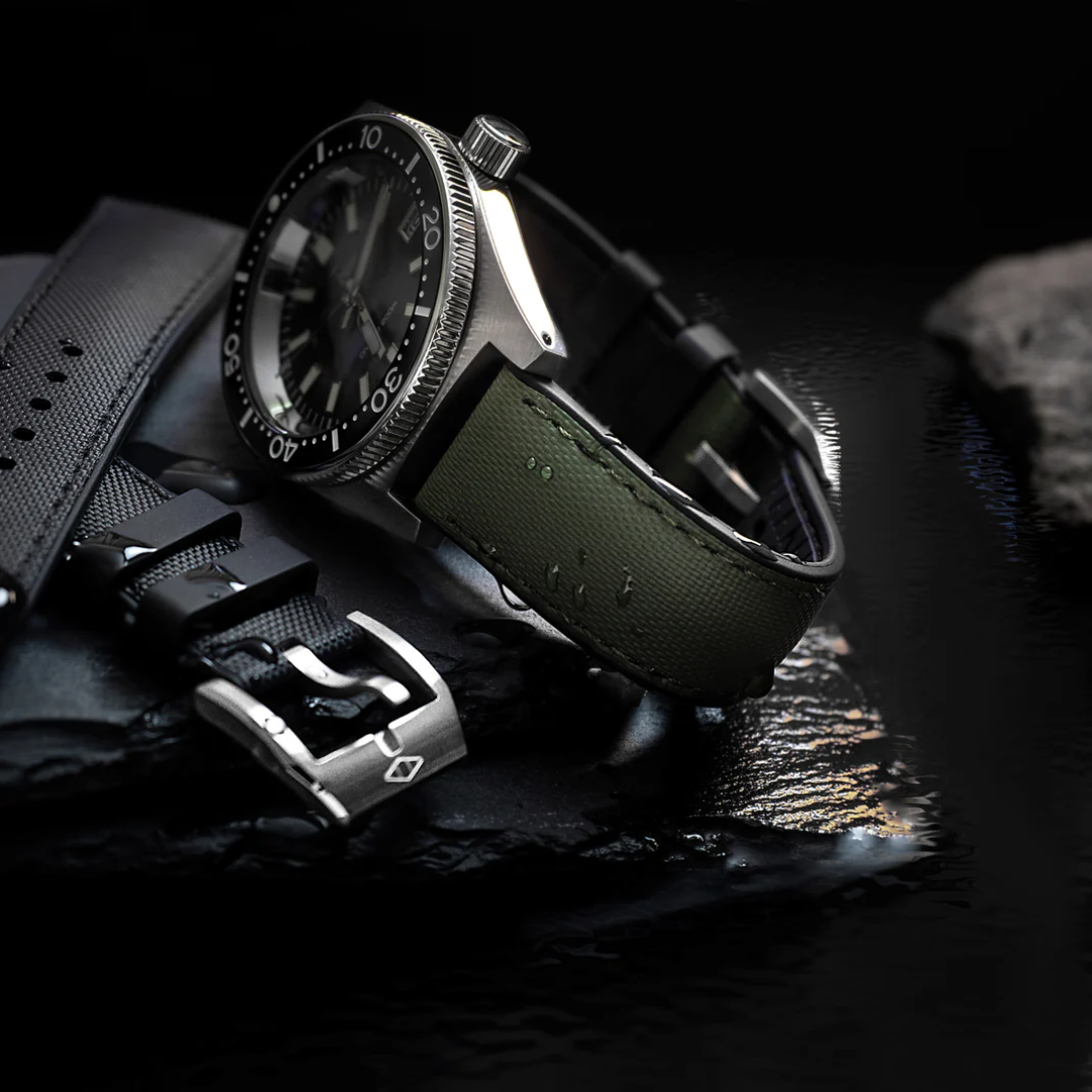 Artem HydroFlex™ Black Hybrid FKM Watch Strap