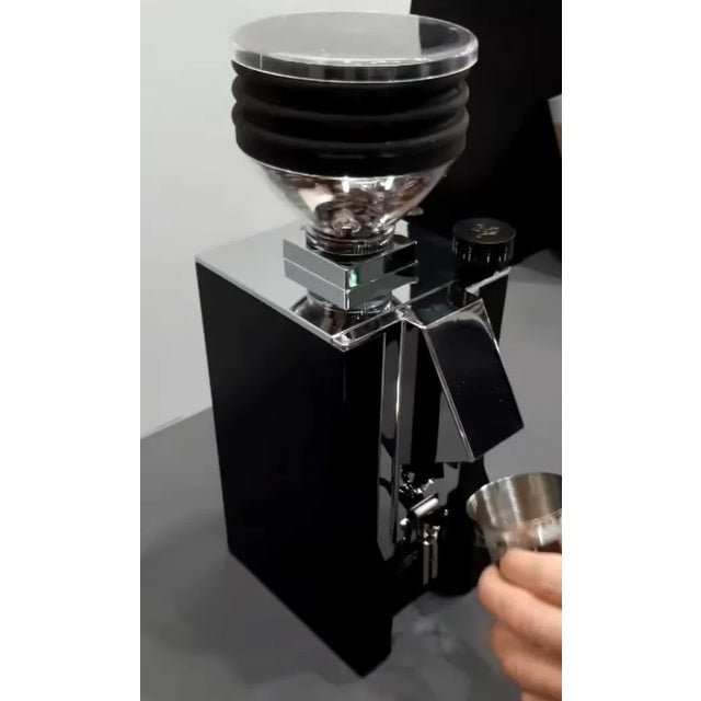 Eureka Mignon Zero Espresso Grinder Black 16CR, Single Dose Blow Up, 55mm Flat Hardened Steel Burrs, 310 Watt Motor - Watch&Puck